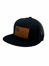 Load image into Gallery viewer, US FLAG - Snap Back Flat Visor Trucker
